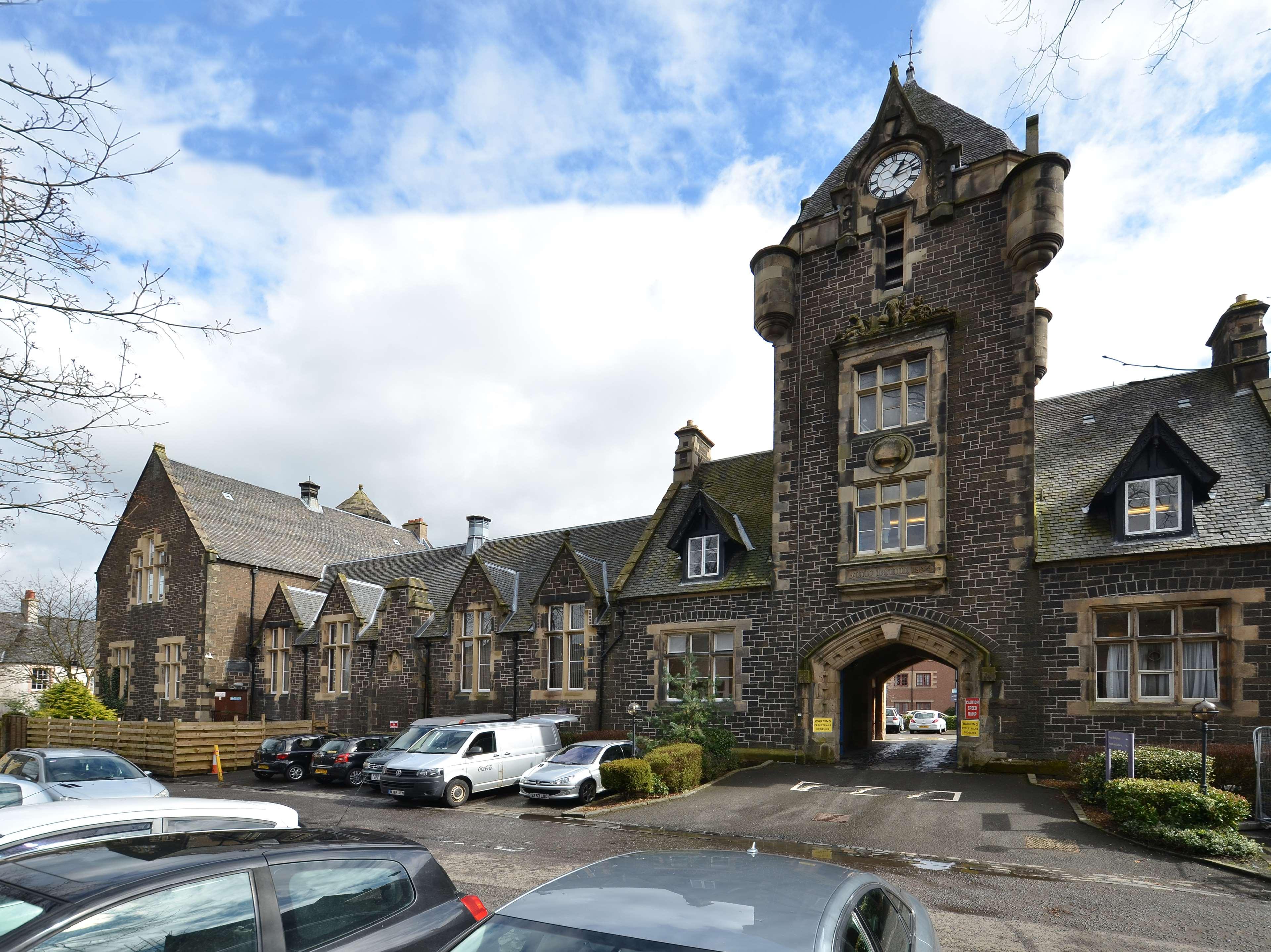 Stirling Highland Hotel- Part Of The Cairn Collection Exterior photo